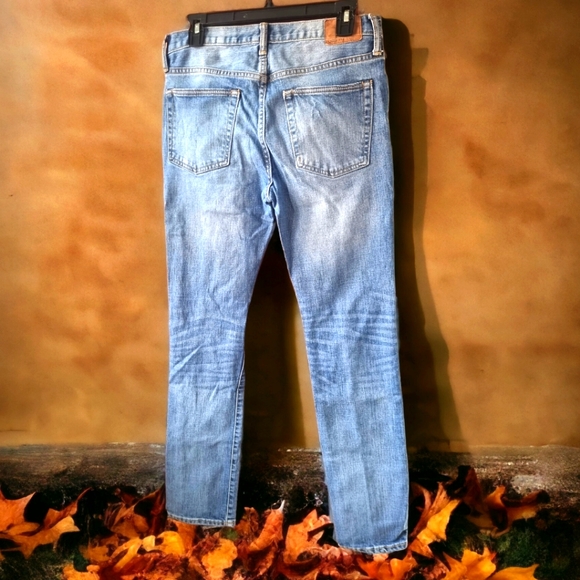 Gap Men's Distressed Skinny Jeans - Picture 2 of 7